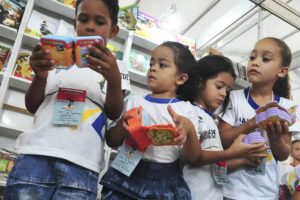 Artigo: Progressão automática + exclusão escolar oculta: duas das principais causas do baixo nível de aprendizado na alfabetização.