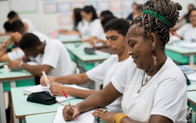 Alfabetizar o adulto fortalece o aprendizado das crianças